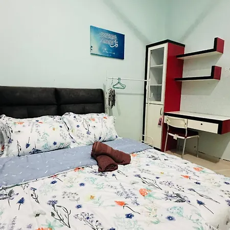 Homestay Alyna Tangkak Luaran gambar